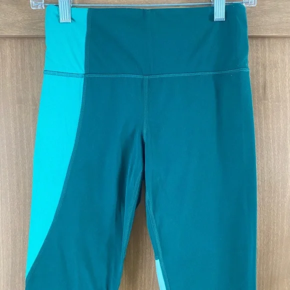 Athleta Elation Asym 7/8” Colorblock Leggings - Picture 4 of 10